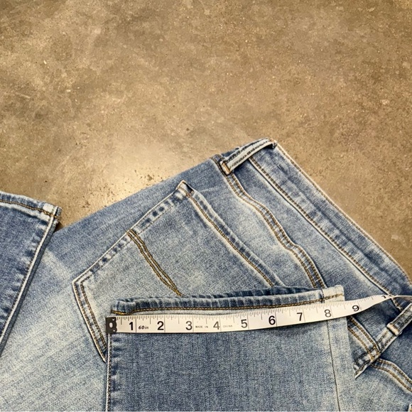 Lucky Brand 329 Jeans Classic Straight Fit Light Wash Blue Denim - Picture 8 of 9